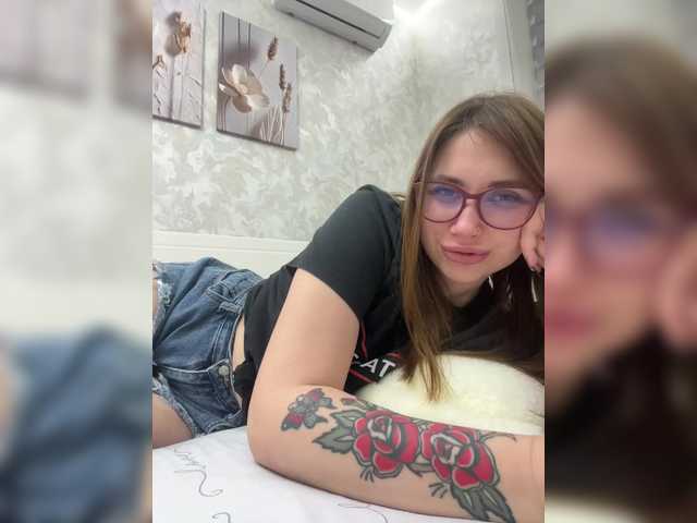 -LeiaProseccina-'s BongaCams show and profile