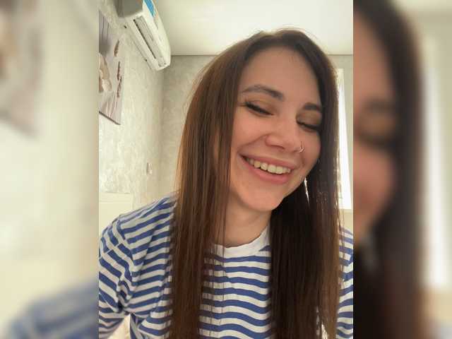 Y_Leiki live webcam show