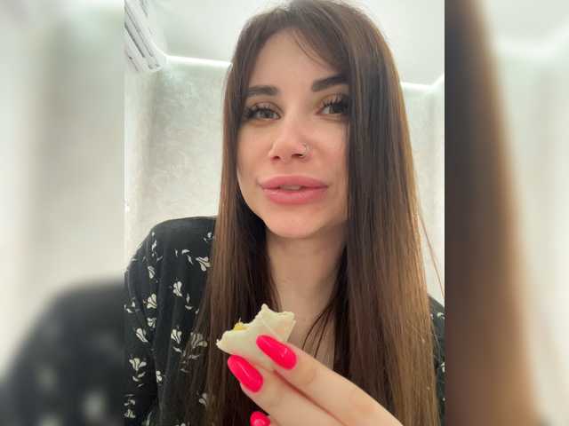 -leiaproseccina- cam belle