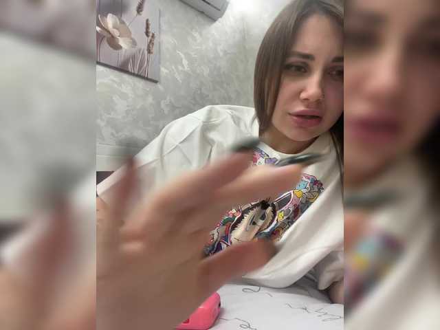 -LeiaProseccina-'s BongaCams show and profile