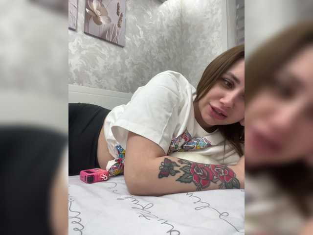 -LeiaProseccina-'s BongaCams show and profile