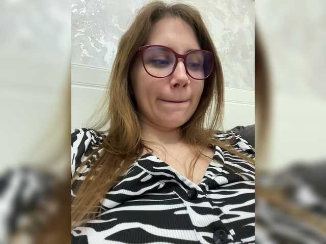 -LeiaProseccina-'s BongaCams show and profile