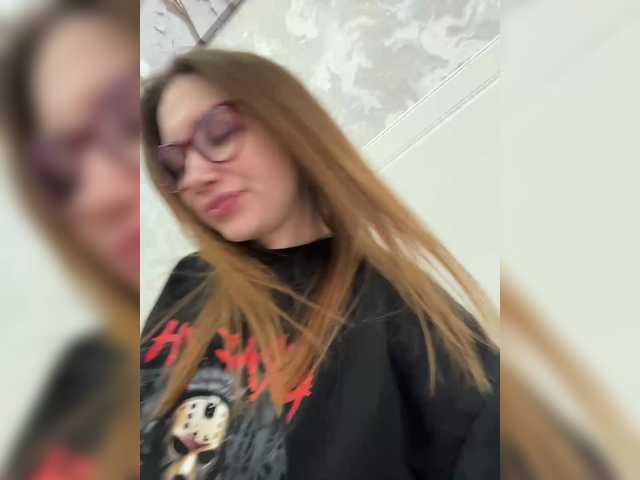 -LeiaProseccina-'s BongaCams show and profile