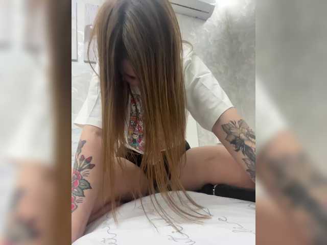 -LeiaProseccina-'s BongaCams show and profile