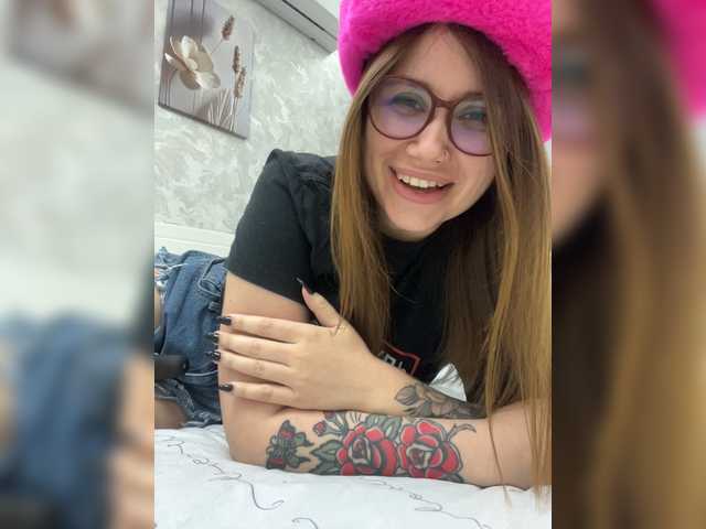 -LeiaProseccina-'s BongaCams show and profile