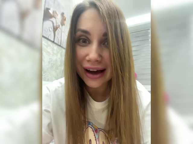 -LeiaProseccina-'s BongaCams show and profile