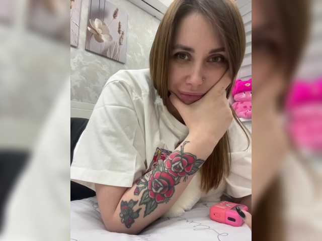 -LeiaProseccina-'s BongaCams show and profile