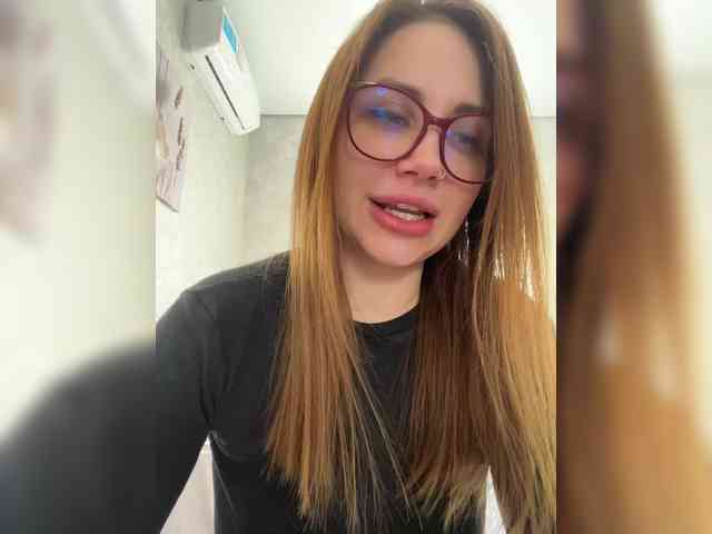 Model: -LeiaProseccina-