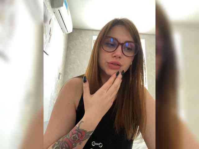 Model: -LeiaProseccina-