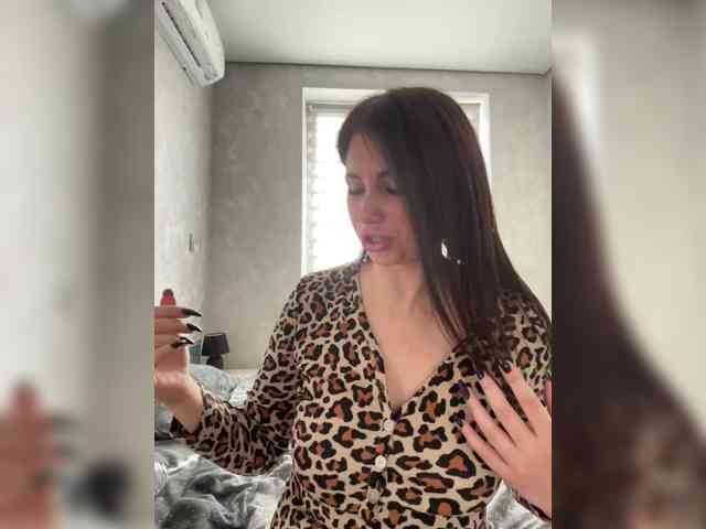 -LeiaProseccina- live female cam on bongacams