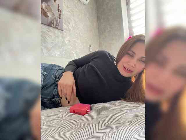 Model: -LeiaProseccina-