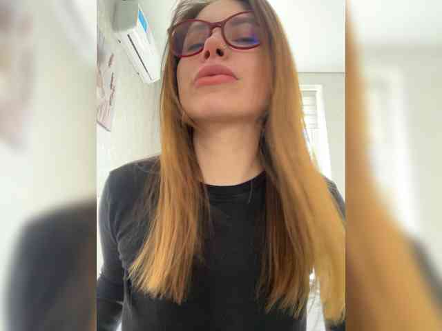 Модель: -LeiaProseccina-