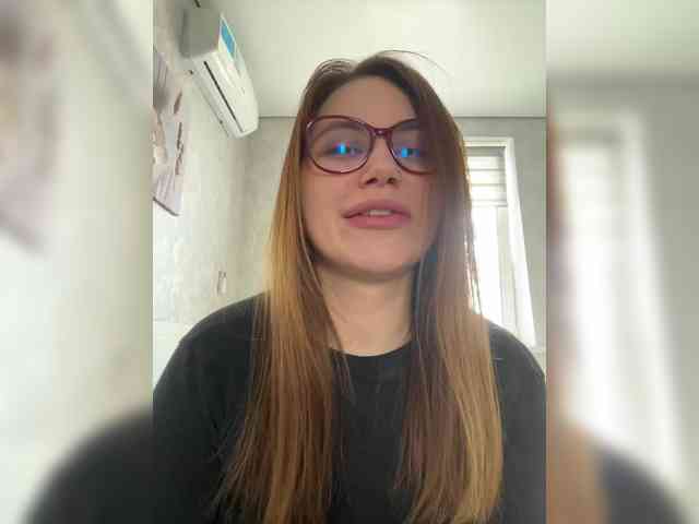 Модель: -LeiaProseccina-