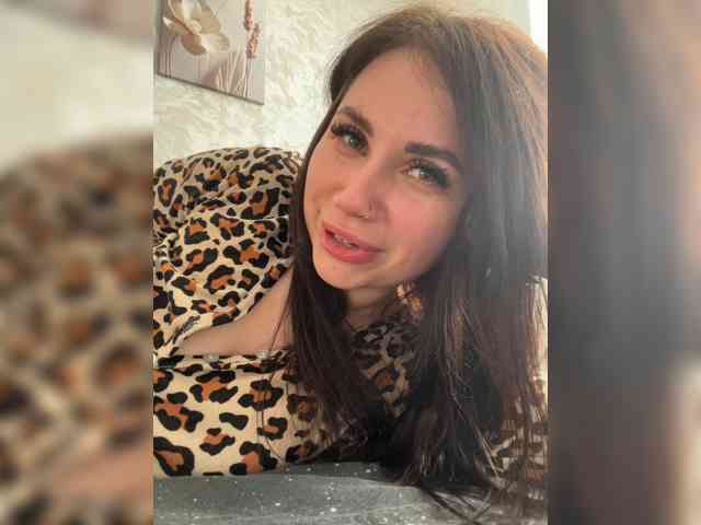 -LeiaProseccina- live female cam on bongacams