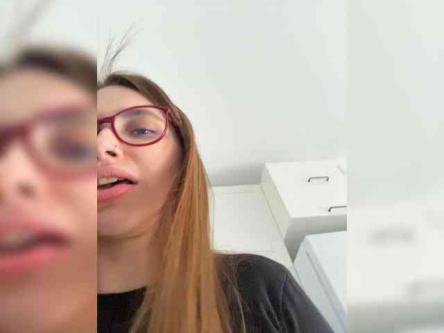 Model: -LeiaProseccina-