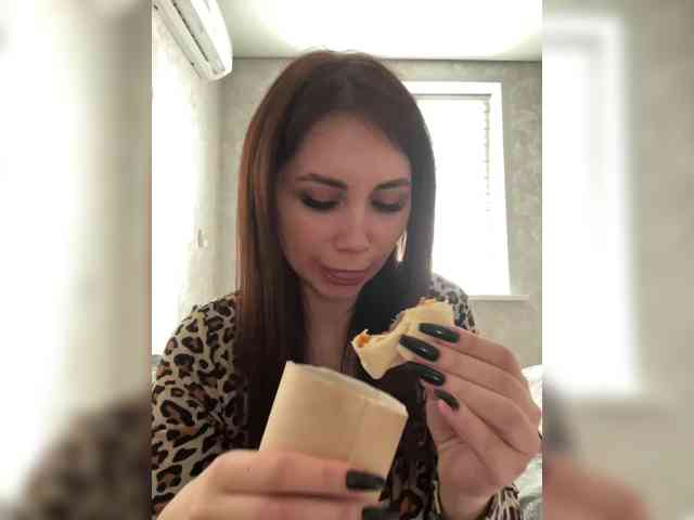 -LeiaProseccina- live female cam on bongacams