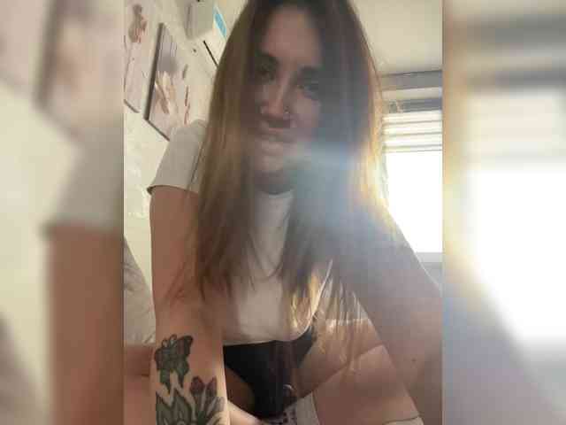 Модель: -LeiaProseccina-