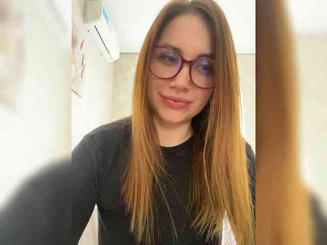 Модель: -LeiaProseccina-