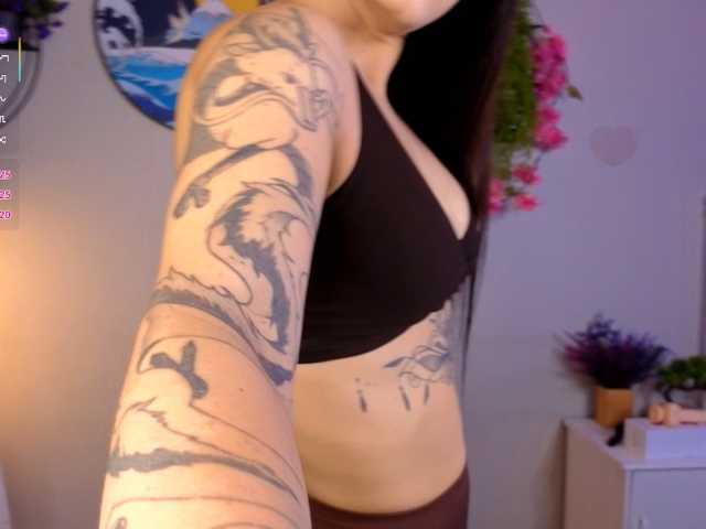 KellyMiller live cam on BongaCams