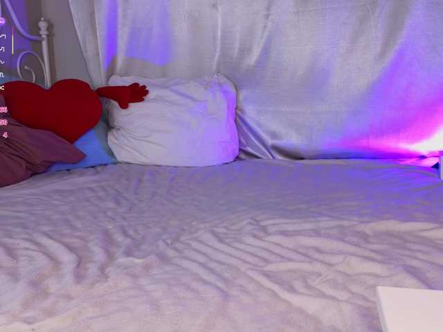 KellyMiller live cam on BongaCams