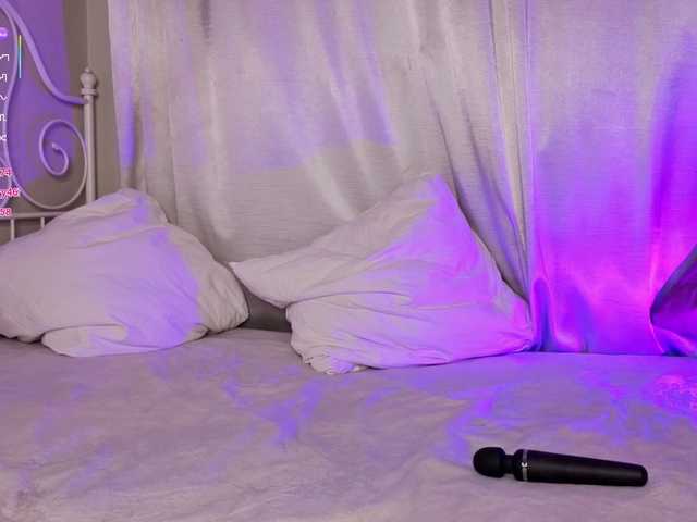 KellyMiller live cam on BongaCams
