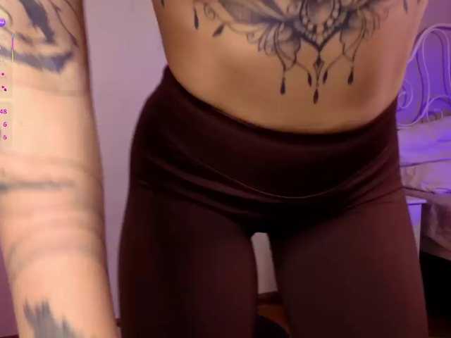 KellyMiller live cam on BongaCams