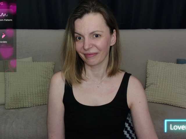 Kiramarta live cam on BongaCams