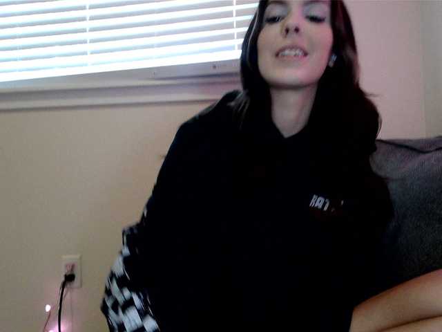 Deepthroatmilf live cam on BongaCams