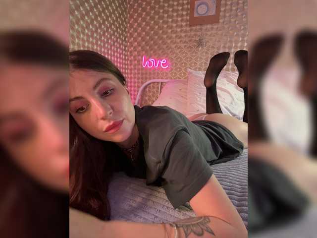 MilashaNyasha live cam on BongaCams