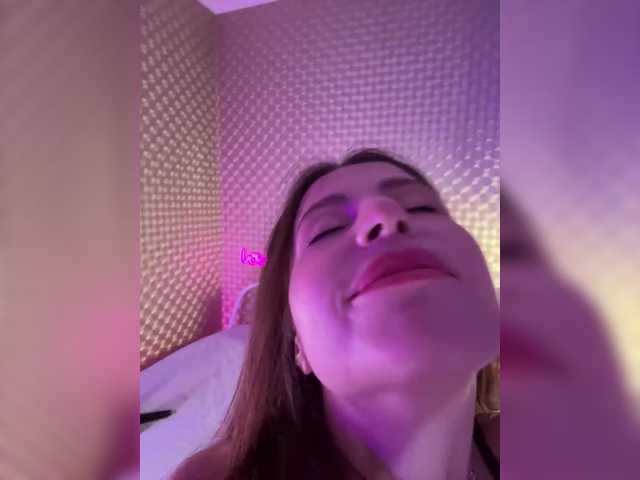 MilashaNyasha live cam on BongaCams
