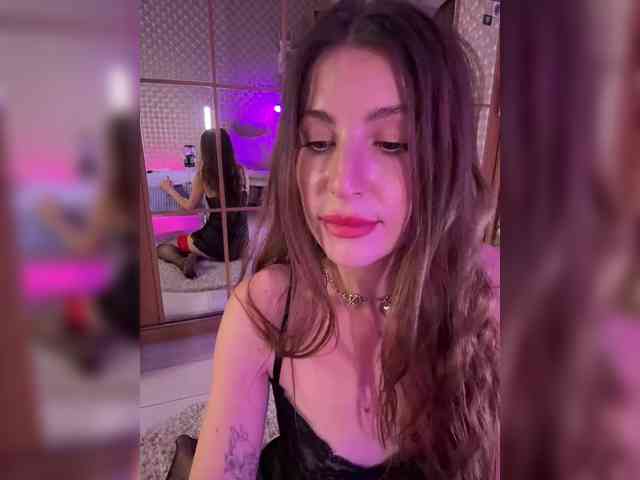 MilashaNyasha webcam