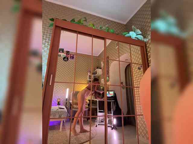 MilashaNyasha webcam