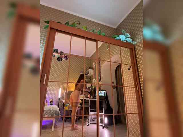 MilashaNyasha webcam