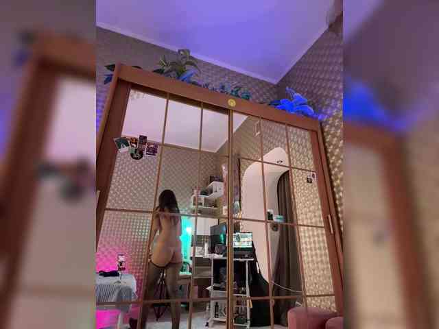 MilashaNyasha webcam