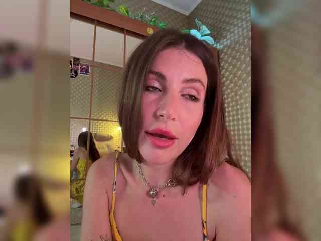 MilashaNyasha webcam
