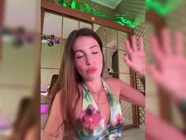 MilashaNyasha webcam