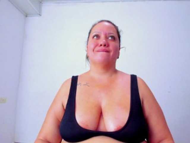 camilafox live cam on BongaCams