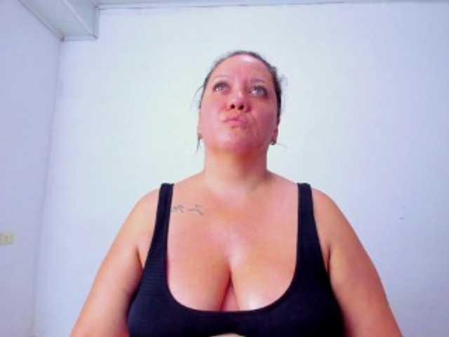 camilafox live cam on BongaCams