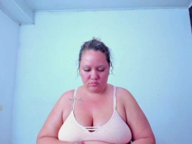 camilafox live cam on BongaCams