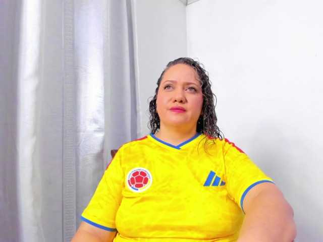 camilafox live cam on BongaCams