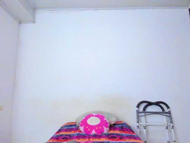camilafox live cam on BongaCams