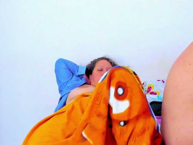 camilafox live cam on BongaCams