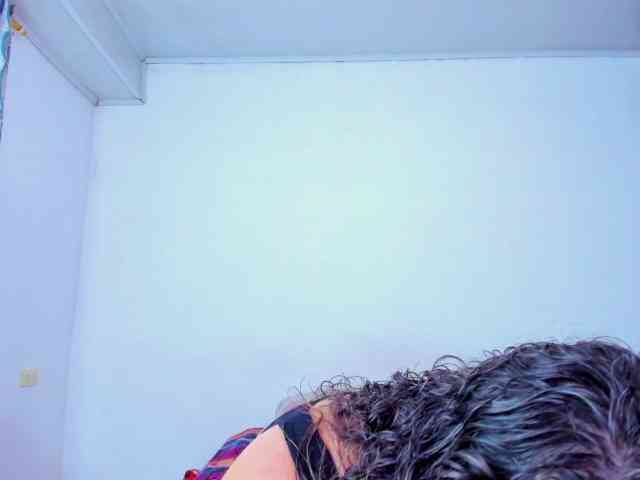 Model: camilafox