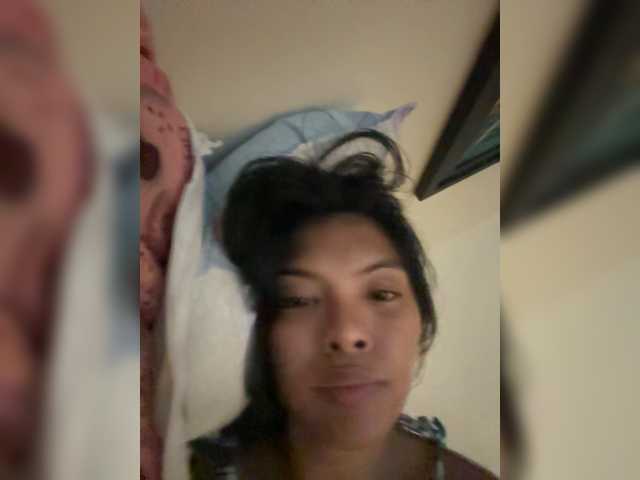 demilivia live cam on BongaCams