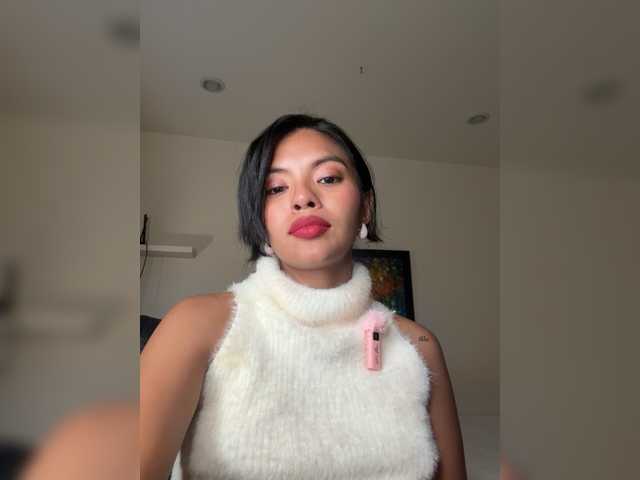 demilivia live cam on BongaCams