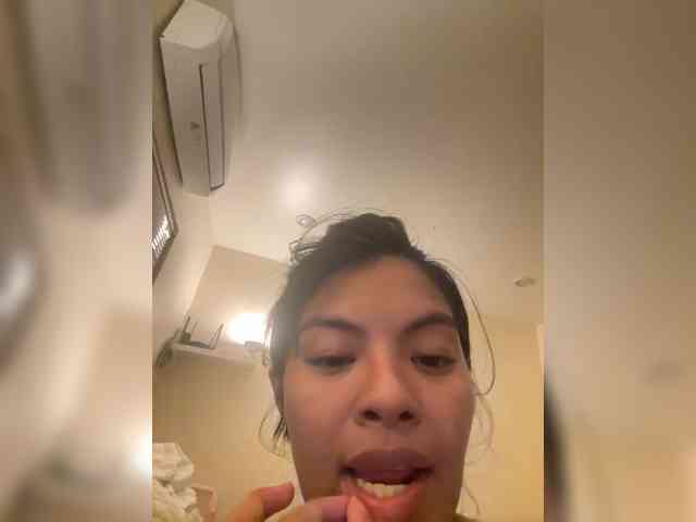 demilivia webcam