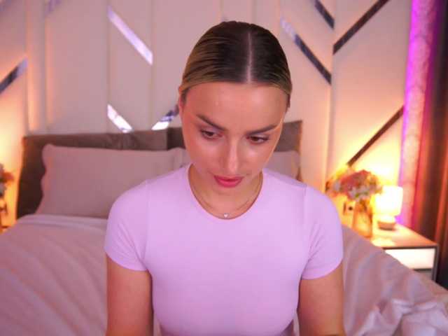 FloraGreys live webcam show