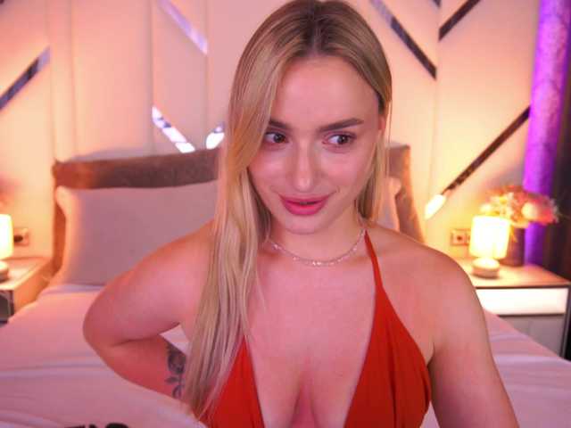 FloraGreys live cam