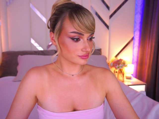 FloraGreys live webcam show