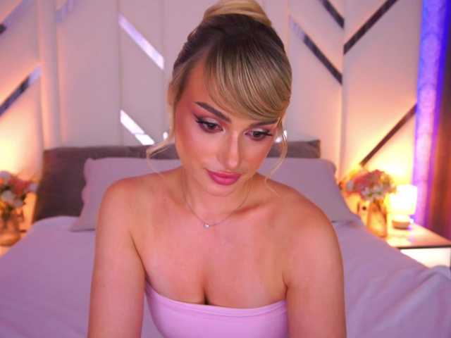 FloraGreys live webcam show